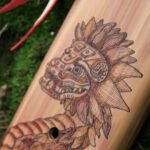 Quetzalcoatl Flöten-Brandmalerei